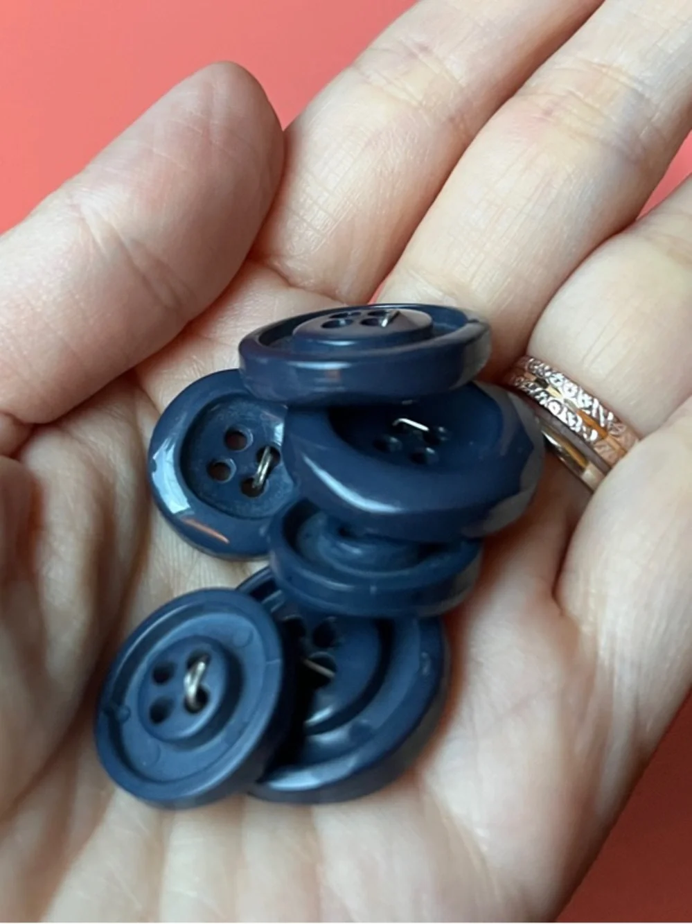 Vintage Buttons - Picture 4 of 4